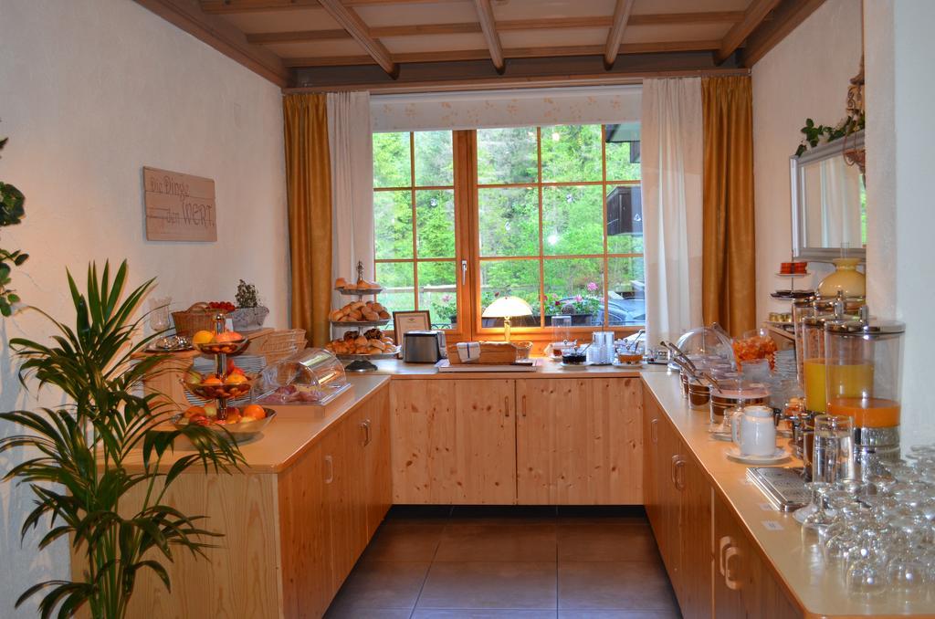 Bernerhof Swiss Quality Hotel Kandersteg Exterior photo