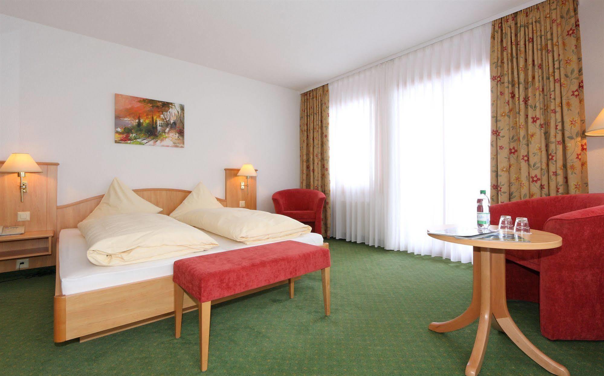 Bernerhof Swiss Quality Hotel Kandersteg Room photo